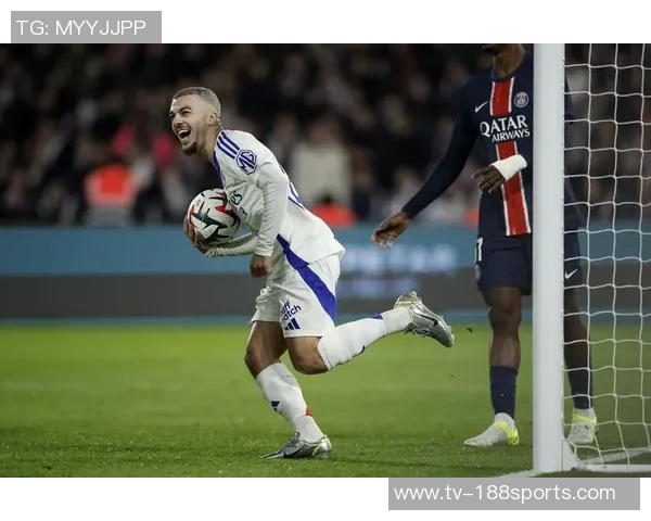 加拉塔萨雷冬窗引援目标锁定曼联中场乌加特 加拉塔萨雷冬窗引援目标锁定曼联中场乌加特