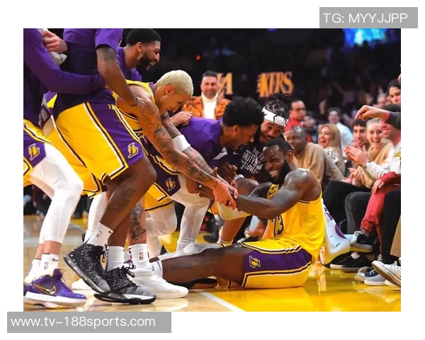 湖人战绩喜人已达五胜二负詹姆斯尚未出战潜力无限 湖人战绩喜人已达五胜二负詹姆斯尚未出战潜力无限