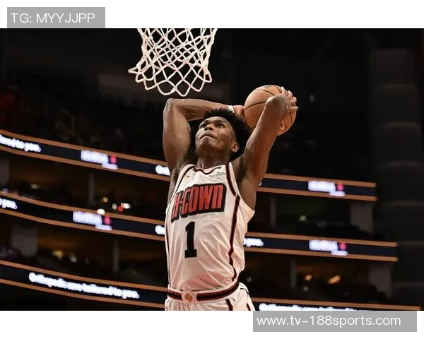 阿门汤普森分享投篮心得:面对防守勇于尝试中投和抛投的训练之路 阿门汤普森分享投篮心得:面对防守勇于尝试中投和抛投的训练之路