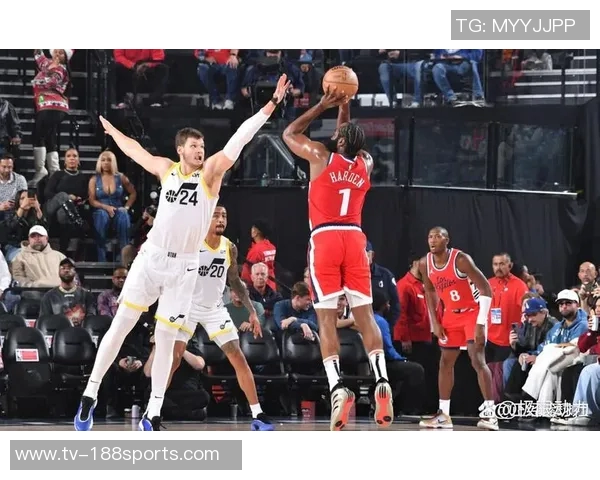 外线火力全开AJ格林三分球五投五中助力球队获胜