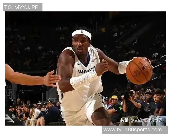 凯沙约翰逊砍下14分12板坚持自我展现热火风格篮球魅力