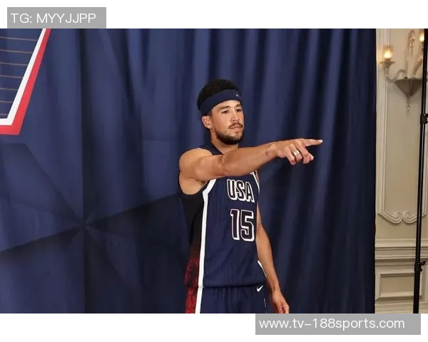 布克半场表现抢眼助力球队进攻贡献9分5板2助正负值全队最高